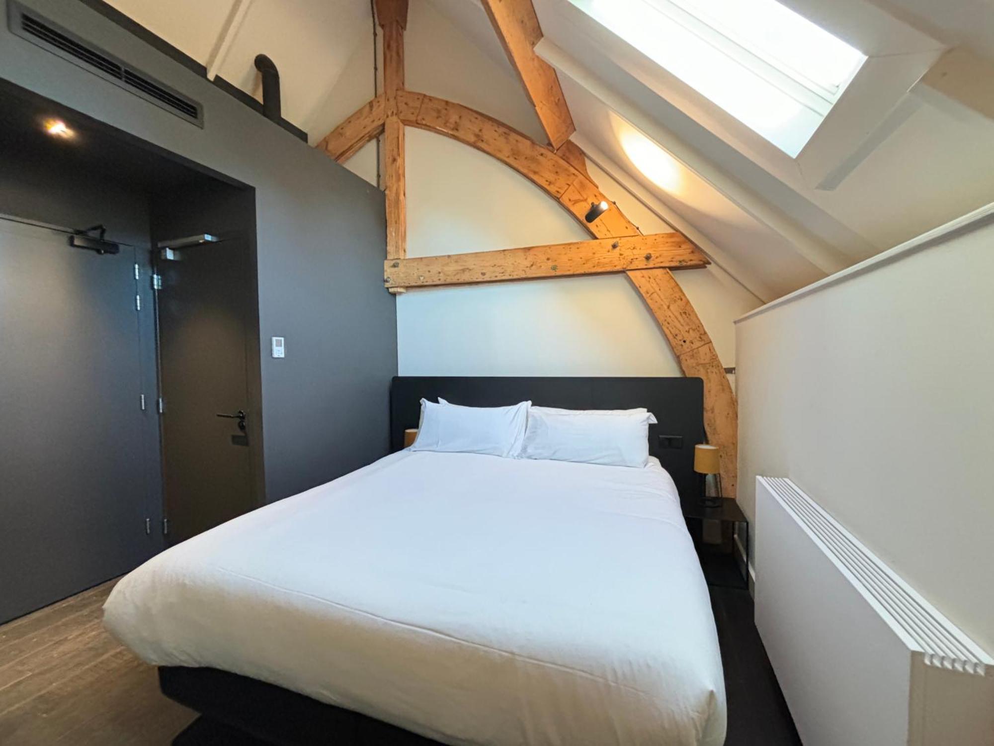 Kazerne Hotel Eindhoven Værelse billede