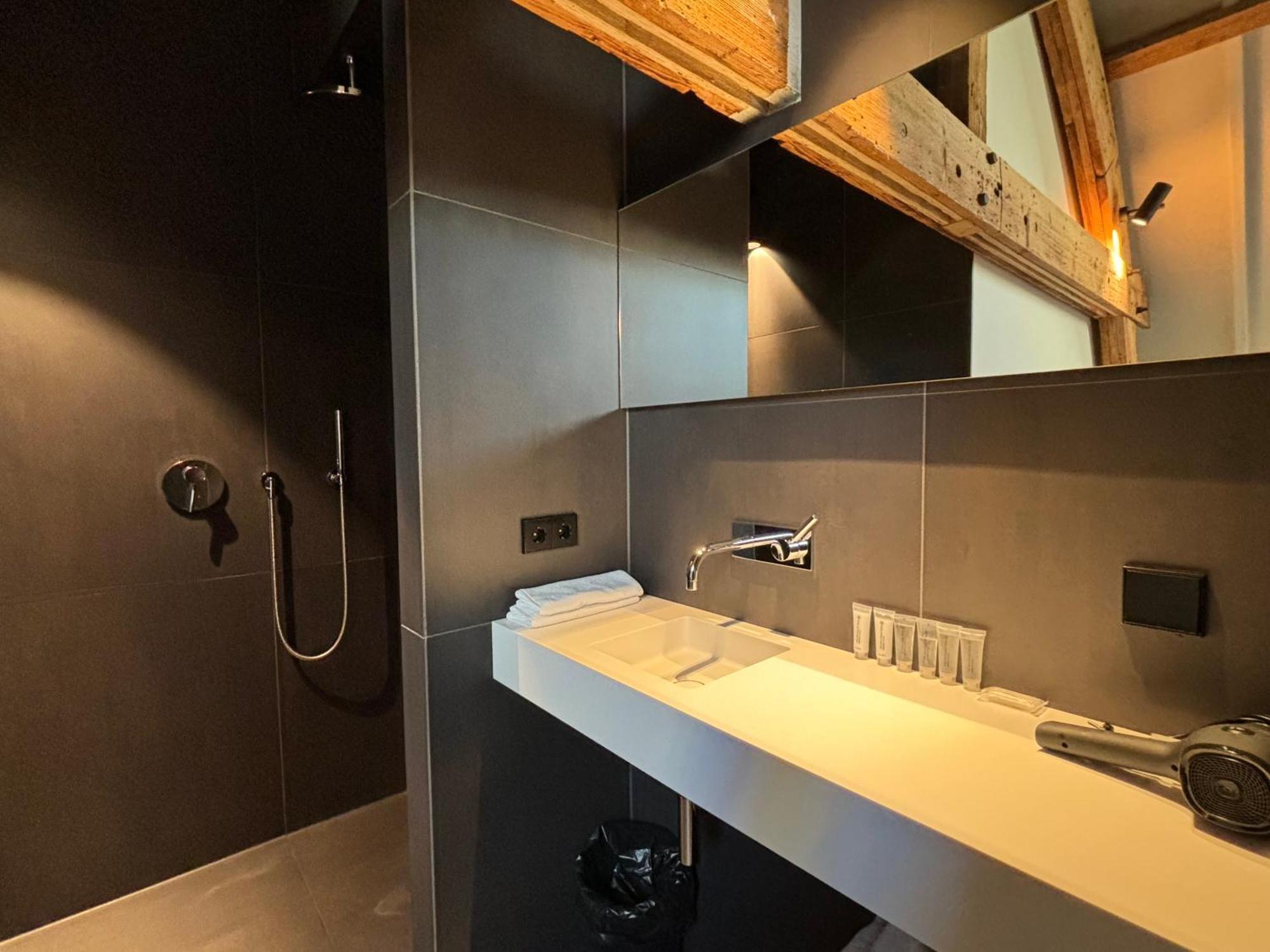 Kazerne Hotel Eindhoven Eksteriør billede
