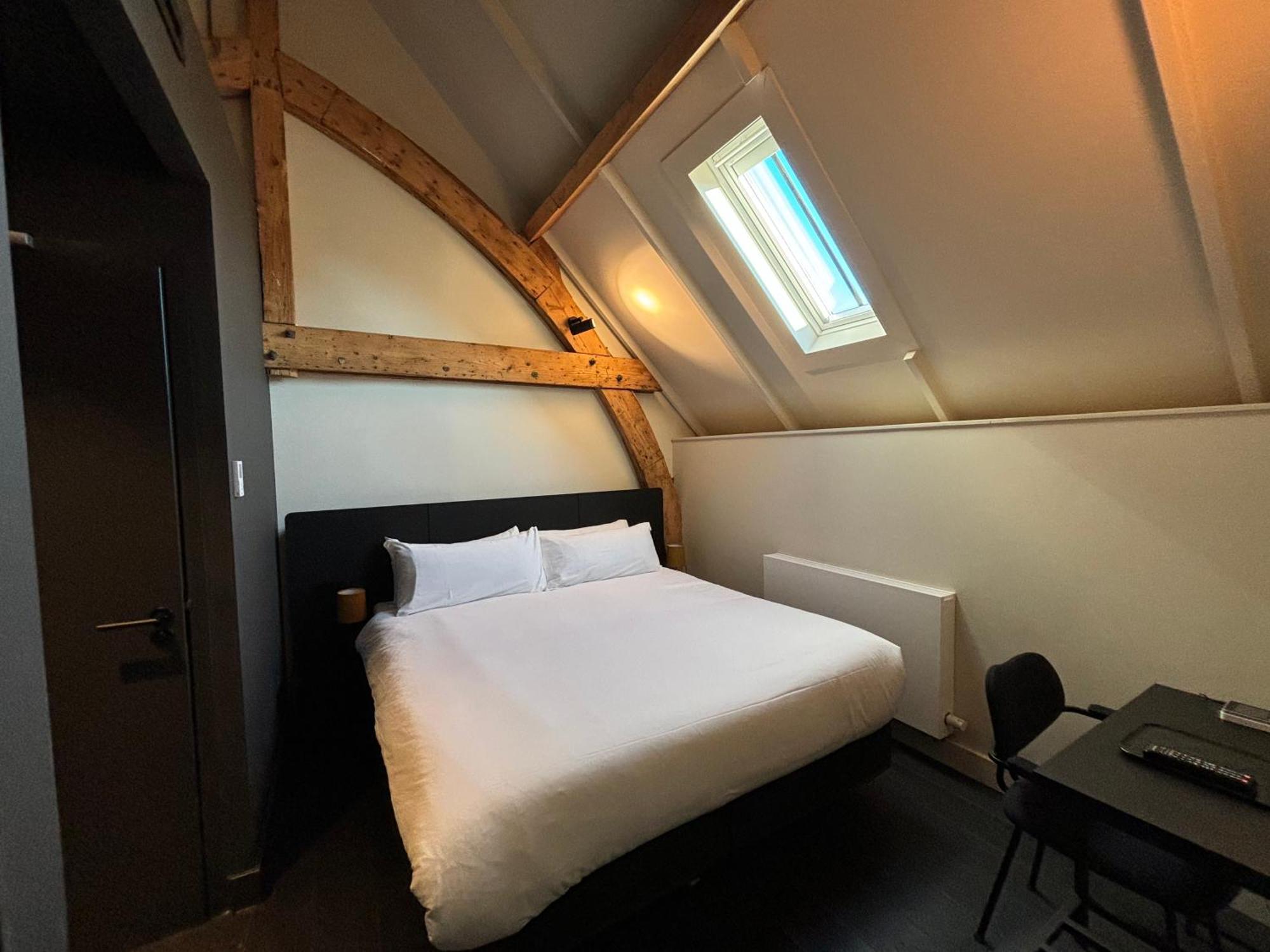 Kazerne Hotel Eindhoven Værelse billede